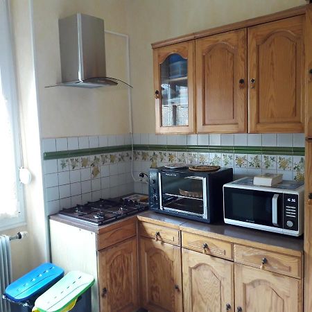 Chambre Meublee Au Coeur De Ville - Chez L'Habitant Ле-Крёзо Экстерьер фото