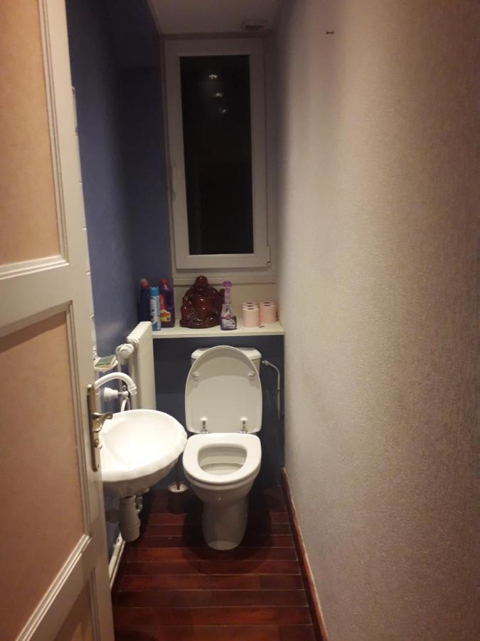 Chambre Meublee Au Coeur De Ville - Chez L'Habitant Ле-Крёзо Экстерьер фото
