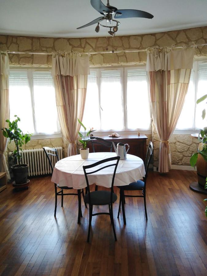 Chambre Meublee Au Coeur De Ville - Chez L'Habitant Ле-Крёзо Экстерьер фото