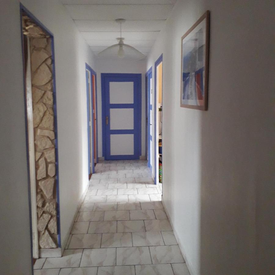 Chambre Meublee Au Coeur De Ville - Chez L'Habitant Ле-Крёзо Экстерьер фото